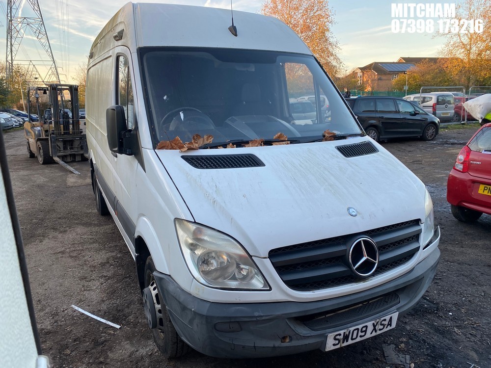 Location: Mitcham - 2009 MERCEDES SPRINTER Spec. Fitted Van REG: SW09XSA, Keys: No, MOT Expiry date: 29/01/2026, 2148 Diesel, Manual Diesel, Former Keepers: 3