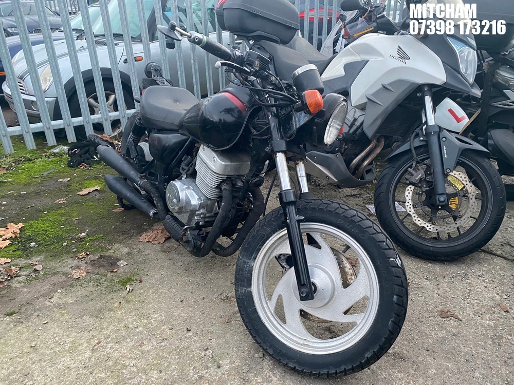 Location: Mitcham - 2007 FYM Motorcycle REG: EU56VLF, Keys: No, MOT Expiry date: 05/02/2024, 233 Petrol, MANUAL, Former Keepers: 6