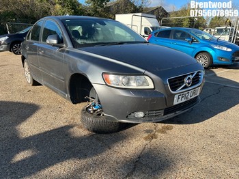 Location: Brentwood - 2012 VOLVO S40 SE LUX EDITION DRIVE 4 Door Saloon REG: FP12URU, Keys: No, MOT Expiry date: 17.09.2024, 1560 Diesel, 6 Speed Manual Diesel, Former Keepers: 5