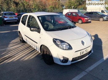 Location: Brentwood - 2011 RENAULT TWINGO BIZU 3 Door Hatchback REG: EA11TOJ, Keys: No, MOT Expiry date: 11.03.2026, 1149 Petrol, 5 Speed Manual Petrol, Former Keepers: 7