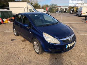 Location: Brentwood - 2007 VAUXHALL CORSA CLUB A/C 5 Door Hatchback REG: GL07OTZ, Keys: No, MOT Expiry date: 02/11/2025, 1364 Petrol, 5 Speed Manual Petrol, Former Keepers: 6