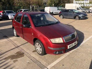 Location: Brentwood - 2005 SKODA FABIA CLASSIC 12V HTP 5 Door Hatchback REG: AK55XMZ, Keys: No, MOT Expiry date: 30.08.2025, 1198 Petrol, 5 Speed Manual Petrol, Former Keepers: 4