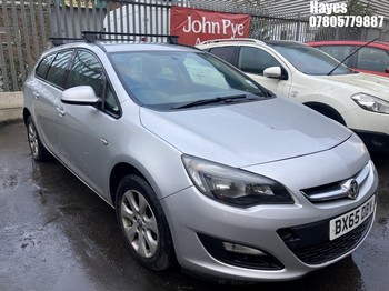 Location: Hayes - 2015 VAUXHALL ASTRA DESIGN CDTI ECOFLEX Estate REG: BX65DBV, Keys: No, MOT Expiry date: 19/11/2025, 1598 Diesel, 6 Speed Manual Diesel, Former Keepers: 5