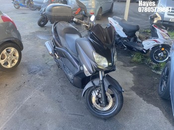 Location: Hayes - 2012 YAMAHA YP 125 R-XMAX Scooter REG: LG62COJ, Keys: No, MOT Expiry date: 16/10/2018, 124 Petrol, AUTOMATIC, Former Keepers: 1
