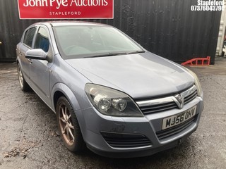 Location: Stapleford - 2006 VAUXHALL ASTRA LIFE 5 Door Hatchback REG: MJ56OHV, Keys: Yes, MOT Expiry date: 27/11/2025, 1364 Petrol, 5 Speed Manual Petrol, Former Keepers: 7