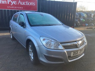 Location: Stapleford - 2011 VAUXHALL ASTRA ACTIVE 5 Door Hatchback REG: DG11DYT, Keys: No, MOT Expiry date: 20/11/2025, 1364 Petrol, 5 Speed Manual Petrol, Former Keepers: 5