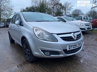 Location: Mitcham - 2009 VAUXHALL CORSA SXI A/C 5 Door Hatchback REG: DY09ZVO, Keys: No, MOT Expiry date: 16/08/2026, 1229 Petrol, 5 Speed Manual Petrol, Former Keepers: 9