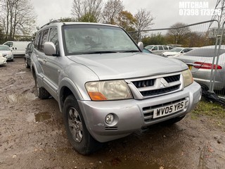 Location: Mitcham - 2005 MITSUBISHI SHOGUN EQUIPPE DI-D Estate REG: WV05YRS, Keys: No, MOT Expiry date: 24/08/2026, 3200 Diesel, 5 Speed Manual Diesel, Former Keepers: 6