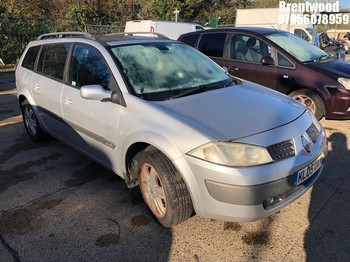 Location: Brentwood - 2005 RENAULT MEGANE DYNAMIQUE VVT 115 Estate REG: KL05UAX, Keys: No, MOT Expiry date: 24.01.2025, 1598 Petrol, 5 Speed Manual Petrol, Former Keepers: 6