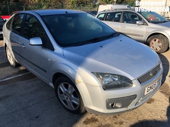 Location: Brentwood - 2005 FORD FOCUS ZETEC CLIMATE 5 Door Hatchback REG: GN05YRA, Keys: No, MOT Expiry date: 15.05.2024, 1596 Petrol, 5 Speed Manual Petrol, Former Keepers: 3
