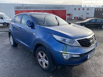 Location: South Wales - 2014 KIA SPORTAGE 1 Estate REG: CV14HBG, Keys: No, MOT Expiry date: 17/07/2025, 1591 Petrol, 6 Speed Manual Petrol, Former Keepers: 4