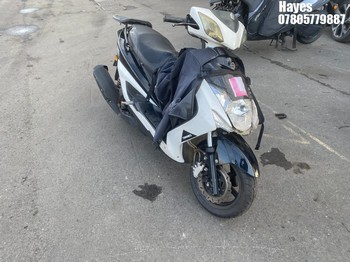 Location: Hayes - 2020 SINNIS HERO Motorcycle REG: LB20LYZ, Keys: No, MOT Expiry date: 22/10/2024, 125 Petrol, AUTOMATIC, Former Keepers: 3