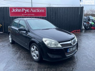 Location: Stapleford - 2007 VAUXHALL ASTRA CLUB 5 Door Hatchback REG: KL57YYU, Keys: Yes, MOT Expiry date: 03/04/2026, 1598 Petrol, 5 Speed Manual Petrol, Former Keepers: 4
