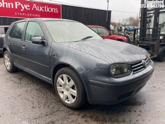 Location: Stapleford - 2002 VOLKSWAGEN GOLF TDI S 5 Door Hatchback REG: AU02ZTZ, Keys: No, MOT Expiry date: 26/09/2026, 1896 Diesel, 5 Speed Manual Diesel, Former Keepers: 8