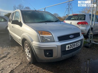 Location: Mitcham - 2009 FORD FUSION ZETEC CLIMATE 5 Door Hatchback REG: AD09ECZ, Keys: No, MOT Expiry date: 19/06/2026, 1388 Petrol, 5 Speed Manual Petrol, Former Keepers: 2