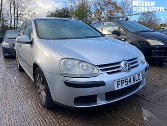 Location: Mitcham - 2004 VOLKSWAGEN GOLF SE AUTO 5 Door Hatchback REG: FP54NLD, Keys: No, MOT Expiry date: 09/04/2026, 1598 Petrol, 6 Speed Auto Petrol, Former Keepers: 6
