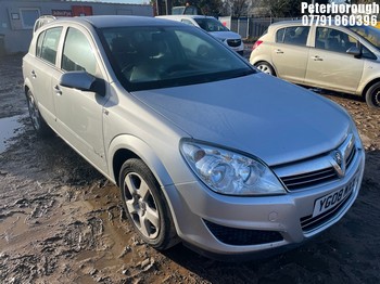 Location: Peterborough - 2008 VAUXHALL ASTRA CLUB 5 Door Hatchback REG: YG08MXX, Keys: No, MOT Expiry date: 13/05/2026, 1598 Petrol, 5 Speed Manual Petrol, Former Keepers: 6