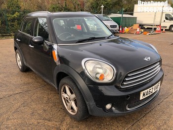 Location: Brentwood - 2012 MINI COUNTRYMAN COOPER 5 Door Hatchback REG: MA62VAF, Keys: No, MOT Expiry date: 27/05/2025, 1598 Petrol, 6 Speed Manual Petrol, Former Keepers: 3
