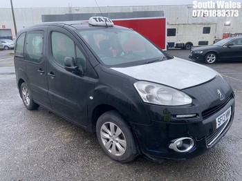Location: South Wales - 2013 PEUGEOT HORIZON S AC MPV REG: SF13NMM, Keys: No, MOT Expiry date: 05/11/2025, 1560 Diesel, 5 speed manual, Former Keepers: 5