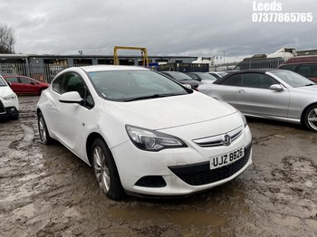 Location: Leeds - 2013 VAUXHALL ASTRA GTC SPORT S/S 3 Door Hatchback REG: UJZ8826, Keys: No, MOT Expiry date: 07-10-2025, 1362 Petrol, 6 Speed Manual Petrol, Former Keepers: 6