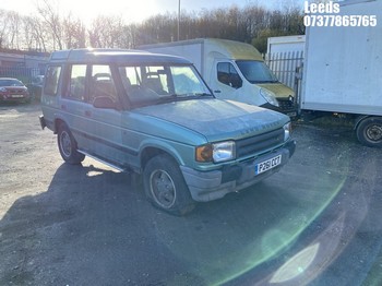 Location: Leeds - 1997 LAND ROVER DISCOVERY Light 4X4 Utility REG: P261CCT, Keys: No, MOT Expiry date: 20-11-2024, 2490 Diesel, AUTO, Former Keepers: 3