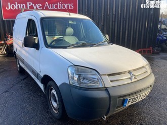 Location: Stapleford - 2007 CITROEN BERLINGO 600 HDI LX 75 Car Derived Van REG: FD07UAZ, Keys: Yes, MOT Expiry date: 06/04/2025, 1598 Diesel, 5 Speed Manual Diesel, Former Keepers: 1