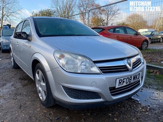 Location: Mitcham - 2008 VAUXHALL ASTRA CLUB 5 Door Hatchback REG: RF08MKD, Keys: No, MOT Expiry date: 08/07/2025, 1598 Petrol, 5 Speed Manual Petrol, Former Keepers: 4