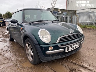 Location: Mitcham - 2003 MINI MINI ONE 3 Door Hatchback REG: BT52ZZX, Keys: No, MOT Expiry date: 16/10/2025, 1598 Petrol, 5 Speed Manual Petrol, Former Keepers: 11