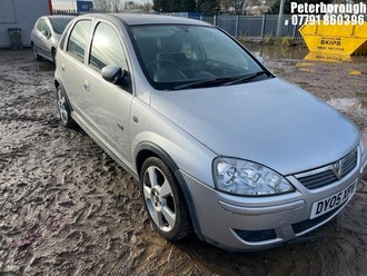 Location: Peterborough - 2005 VAUXHALL CORSA SRI 16V 5 Door Hatchback REG: DY05XPV, Keys: No, MOT Expiry date: 04/10/2024, 1364 Petrol, 5 Speed Manual Petrol, Former Keepers: 4