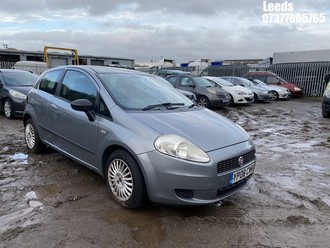 Location: Leeds - 2008 FIAT GRANDE PUNTO ACTIVE 65 3 Door Hatchback REG: YP08CWW, Keys: No, MOT Expiry date: 29-03-2026, 1242 Petrol, 5 Speed Manual Petrol, Former Keepers: 4