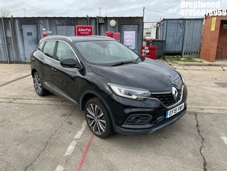 Location: Brentwood - 2019 RENAULT KADJAR ICONIC TCE 5 Door Hatchback REG: EF19VWH, Keys: No, MOT Expiry date: 07/04/2026, 1330 Petrol, 6 Speed Manual Petrol, Former Keepers: 1