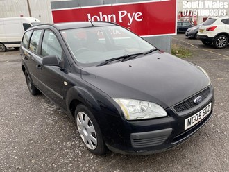 Location: South Wales - 2005 FORD FOCUS LX T Estate REG: NC05SDZ, Keys: No, MOT Expiry date: 04/01/2025, 1596 Petrol, 5 Speed Manual Petrol, Former Keepers: 4