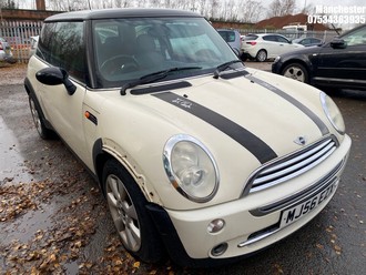 Location: Manchester - 2006 MINI MINI COOPER 3 Door Hatchback REG: MJ56EZX, 1598 Petrol, 5 Speed Manual Petrol, Former Keepers: 7, Keys: No, MOT Expiry date: 11/11/2025