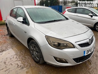 Location: Peterborough - 2010 VAUXHALL ASTRA EXCLUSIV 113 5 Door Hatchback REG: DP10TZA, Keys: No, MOT Expiry date: 22/07/2025, 1598 Petrol, 5 Speed Manual Petrol, Former Keepers: 6