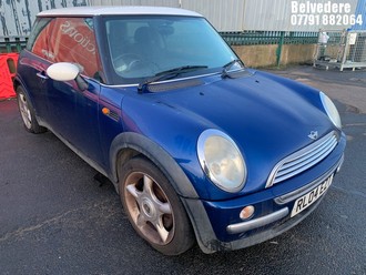 Location: Belvedere - 2004 MINI MINI COOPER AUTO 3 Door Hatchback REG: RL04EZT, Keys: No, MOT Expiry date: 28.04.2026, 1598 Petrol, Variable Speed Auto Petrol, Former Keepers: 9