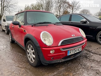 Location: Mitcham - 2004 MINI MINI ONE 3 Door Hatchback REG: RY04MZD, Keys: No, MOT Expiry date: 20/11/2026, 1598 Petrol, 5 Speed Manual Petrol, Former Keepers: 16