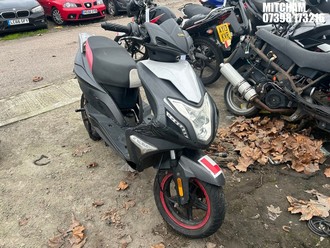 Location: Mitcham - 2019 SINNIS HARRIER Motorcycle REG: GL19YCW, Keys: No, MOT Expiry date: 11/09/2024, 125 Petrol, AUTOMATIC, Former Keepers: 5