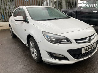 Location: Hayes - 2014 VAUXHALL ASTRA SRI 5 Door Hatchback REG: VU14PUJ, Keys: No, MOT Expiry date: 09/10/2025, 1398 Petrol, 5 Speed Manual Petrol, Former Keepers: 4