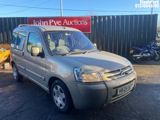 Location: Stapleford - 2004 CITROEN BERLINGO MSPACE FORTE HDI Estate REG: HK04NPP, Keys: Yes, MOT Expiry date: 26/12/2025, 1997 Diesel, 5 Speed Manual Diesel, Former Keepers: 2