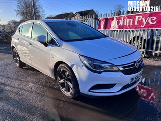 Location: Mitcham - 2016 VAUXHALL ASTRA SRI NAV CDTI AUTO 5 Door Hatchback REG: DL66KTF, Keys: No, MOT Expiry date: 13/08/2026, 1598 Diesel, 6 Speed Auto Diesel, Former Keepers: 9