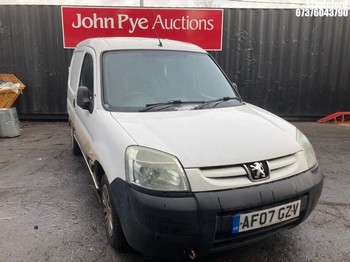 Location: Stapleford - 2007 PEUGEOT PARTNER L600 Car Derived Van REG: AF07GZV, Keys: Yes, MOT Expiry date: 01/02/2026, 1560 Diesel, 5 Speed Manual Diesel, Former Keepers: 6