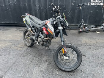 Location: Stapleford - 2021 APRILIA SX 125 Motorcycle REG: FG21WHZ, Keys: No, MOT Expiry date: 19/05/2025, 124 Petrol,, Former Keepers: 4