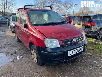 Location: Mitcham - 2009 FIAT PANDA DYNAMIC ECO 5 Door Hatchback REG: LY09AKP, Keys: No, MOT Expiry date: 28/11/2025, 1242 Petrol, 5 Speed Manual Petrol, Former Keepers: 1