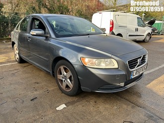 Location: Brentwood - 2008 VOLVO S40 S 16V 4 Door Saloon REG: LR58NDG, Keys: No, MOT Expiry date: 24.09.2025, 1798 Petrol, 5 Speed Manual Petrol, Former Keepers: 2
