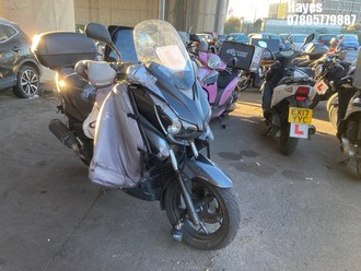Location: Hayes - 2015 YAMAHA YP 125 RA X-MAX ABS Scooter REG: HN65YTW, Keys: No, MOT Expiry date: 07/01/2025, 124 Petrol, automatic, Former Keepers: 6