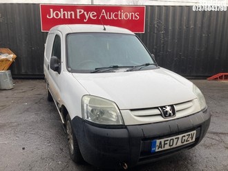 Location: Stapleford - 2007 PEUGEOT PARTNER L600 Car Derived Van REG: AF07GZV, Keys: Yes, MOT Expiry date: 01/02/2026, 1560 Diesel, 5 Speed Manual Diesel, Former Keepers: 6