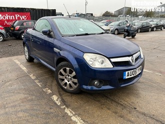 Location: Brentwood - 2005 VAUXHALL TIGRA TWINPORT Coupe REG: AU05YYW, Keys: No, MOT Expiry date: 05/09/2026, 1364 Petrol, 5 Speed Manual Petrol, Former Keepers: 10