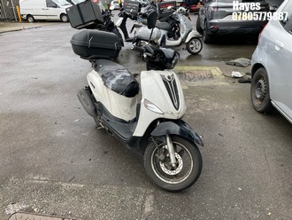 NOTE: ATF Registered Buyers ONLY - Location: Hayes - 2015 YAMAHA XC 115 S DELIGHT Scooter REG: HY65ONC, Keys: No, MOT Expiry date: 13/10/2025, 115 Petrol, AUTOMATIC, Former Keepers: 3