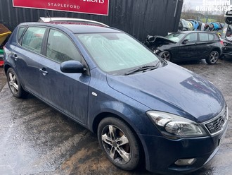 Location: Stapleford - 2011 KIA CEED 2 CRDI 5 Door Hatchback REG: ST60GXZ, Keys: No, MOT Expiry date: 14/08/2026, 1582 Diesel, 6 Speed Manual Diesel, Former Keepers: 5