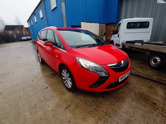 Location: St Helens - 2015 Vauxhall Zafira Tourer Se Turbo 5 Door MPV REG: NK65YAE, Keys: Yes, MOT Expiry date: 14/06/2026, 1364 CC Petrol, 6 Speed Manual Petrol, Former Keepers: 1